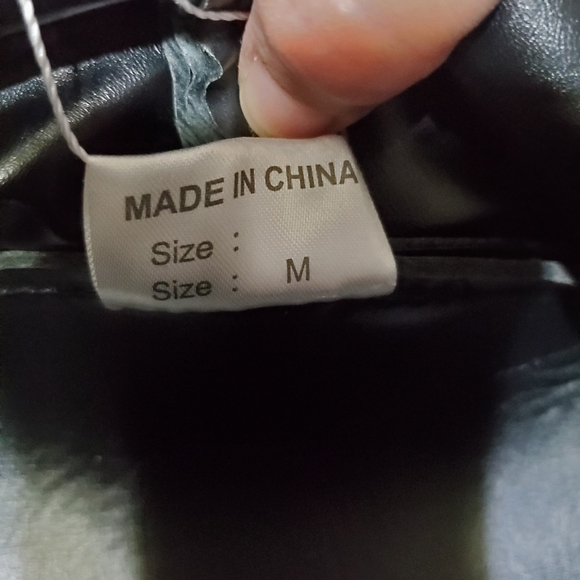 Absolute Vibe Plague Doctor Hat Black Size Medium 100% Polyurethane New - Picture 6 of 6